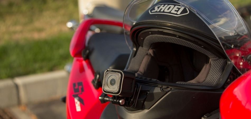 How To Attach an Action Camera to Bike Helmet? – Wise Photographer