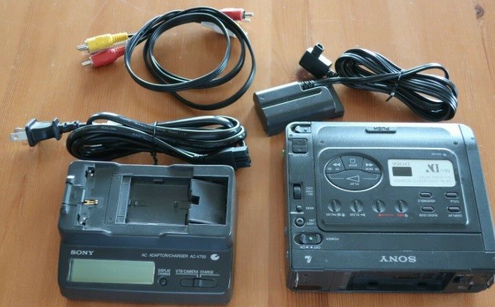 Sony GV-D300 (mini-DV) VCR