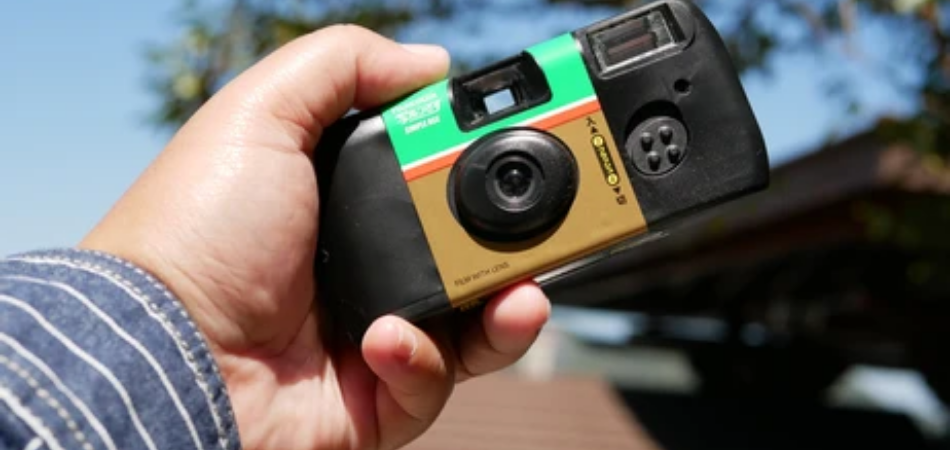 How to Use a Disposable Camera